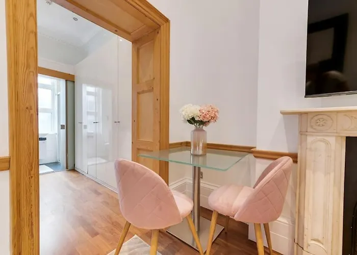 Signature Studio Marble Arch